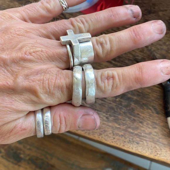 - Sterling silver sand casted cross ring - Picture 14 of 14